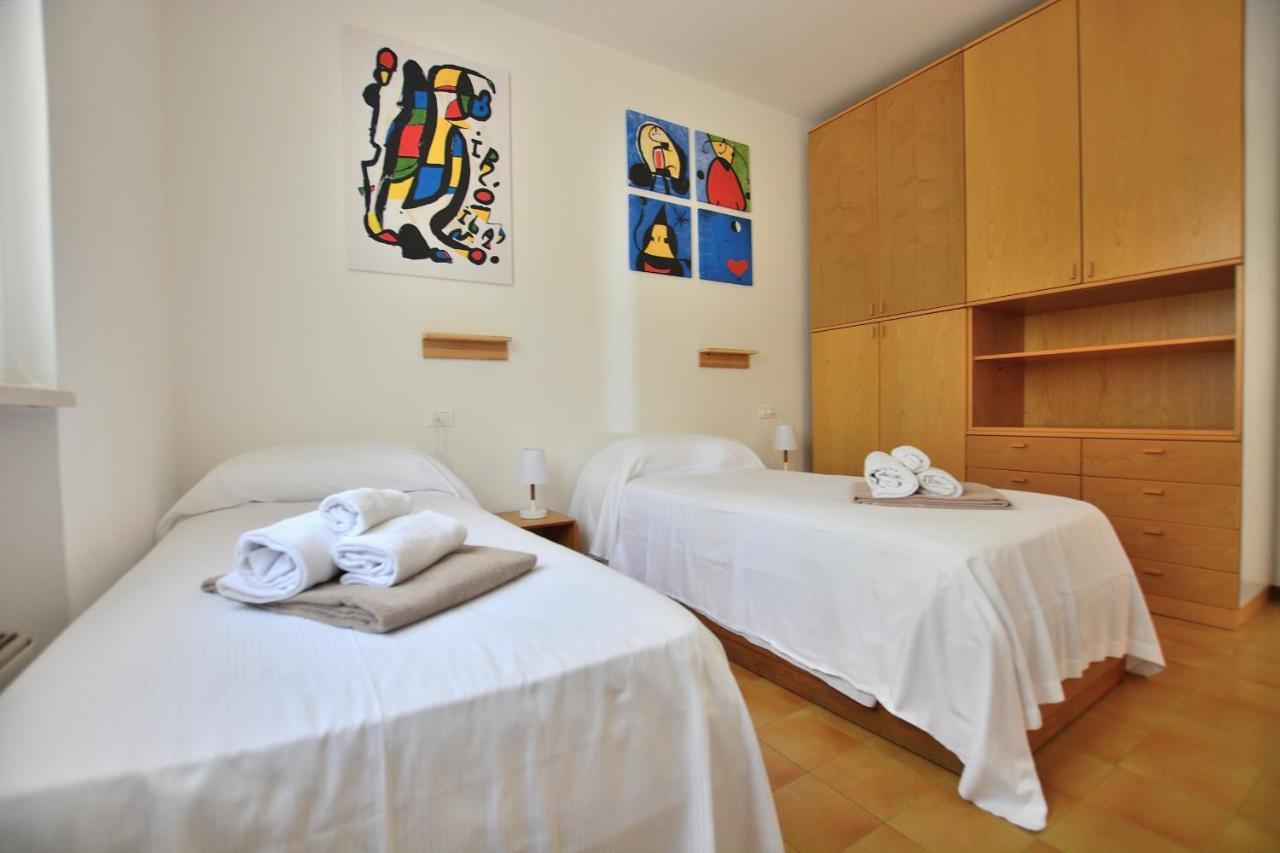 Apartment Joan Miro With Pool Бардолино Экстерьер фото