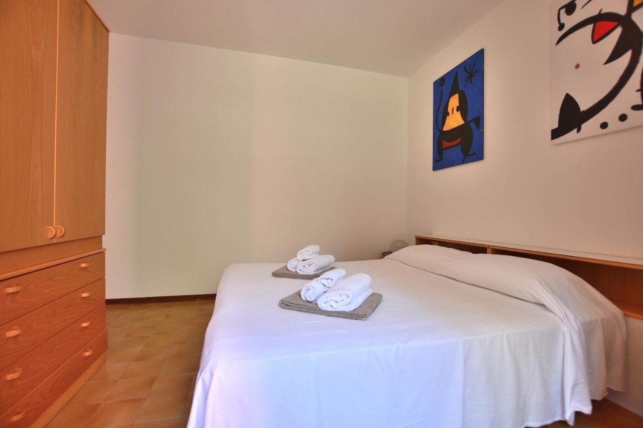 Apartment Joan Miro With Pool Бардолино Экстерьер фото